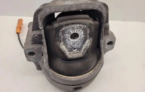 Audi A6 S6 C6 4F Engine mount bracket 8K0199381