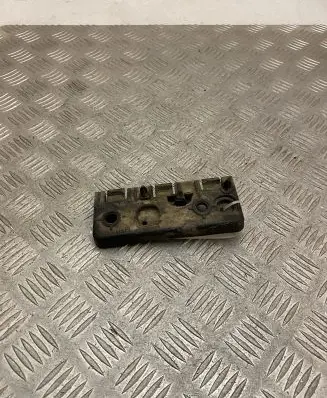Volvo XC90 Fender mounting bracket 31378135