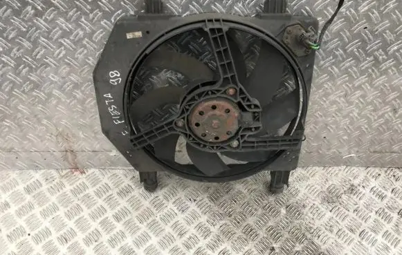 Ford Fiesta Radiator cooling fan shroud 96fb8c607cl 96fb-8c607-cl