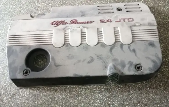 Alfa Romeo 156 Engine cover (trim)
