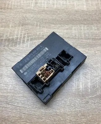 Audi A3 S3 8P Comfort/convenience module 8P0959433B 5DK008583