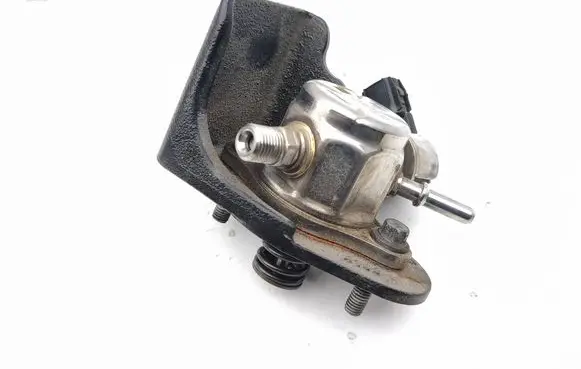 Toyota C-HR II Fuel injection high pressure pump 23101F2010 2961003234