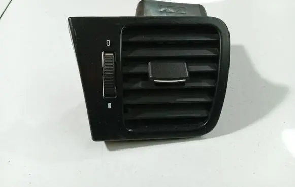 Subaru Legacy Dash center air vent grill 