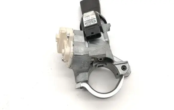 Toyota Verso-S Ignition lock 450200203
