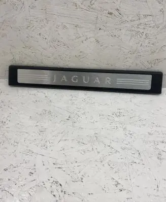 Jaguar XF X250 Front sill trim cover 8X2313201AF