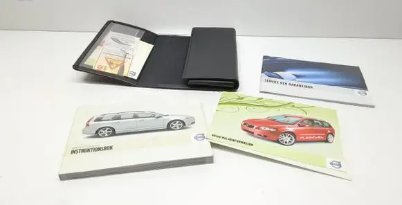 Volvo XC70 Owners service history hand book 