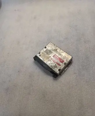 BMW 5 E34 Engine control unit/module 0261200520