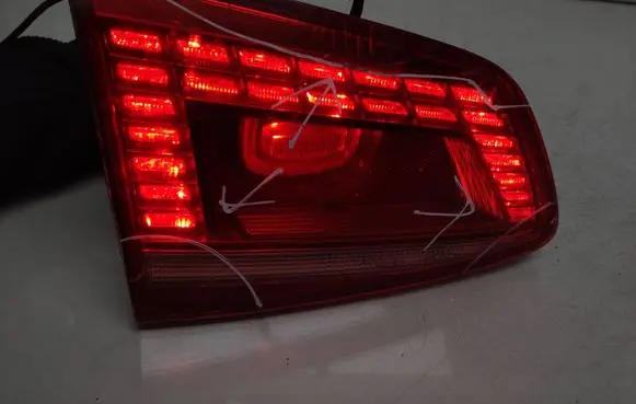 Volkswagen PASSAT B7 Tailgate rear/tail lights A046341