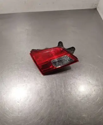 Subaru Outback Tailgate rear/tail lights 13220072