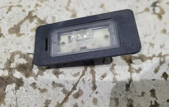 BMW 4 F32 F33 Number plate light 7193293
