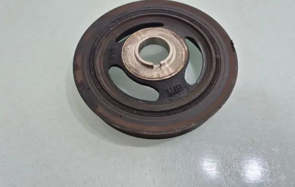 Volvo V40 Crankshaft pulley 