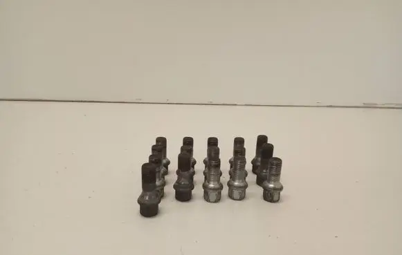 Mercedes-Benz S W222 Nuts/bolts 