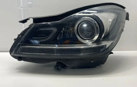 Mercedes-Benz C W204 Headlight/headlamp A2048208139 030127068504 LE09C6220