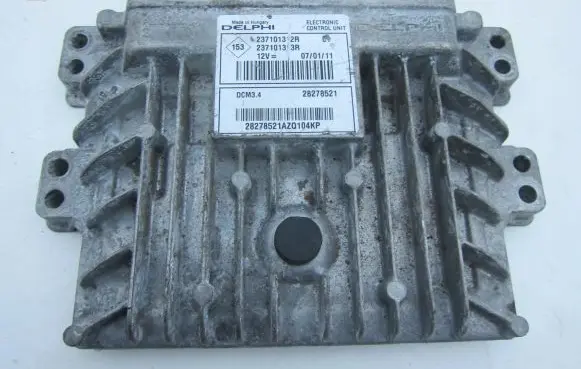 Renault Twingo II Engine control unit/module 237101313R