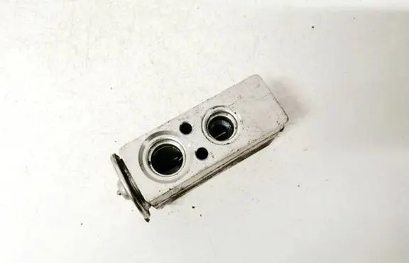 Air conditioning (A/C) expansion valve
