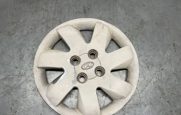 Hyundai Getz R14 wheel hub/cap/trim 529601C400 50X14