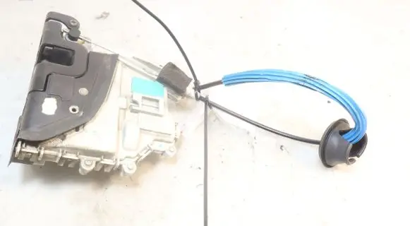Audi A4 S4 B8 8K Front door lock