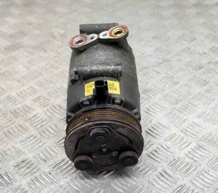 Ford Focus Air conditioning (A/C) compressor (pump) 3M5H19D629PH