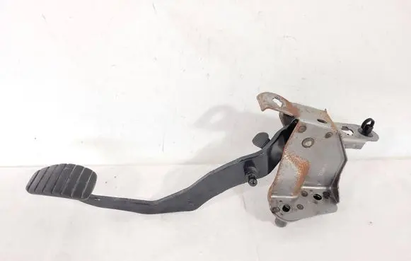 Renault Clio III Clutch pedal 8200275893 200053