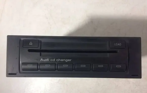 Audi A4 S4 B6 8E 8H CD/DVD changer 8E0035111C AUZ5ZAC7123282
