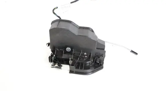 BMW 2 F22 F23 Front door lock 7202145