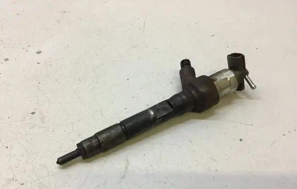 Mazda 6 Fuel injector R2AA13H50