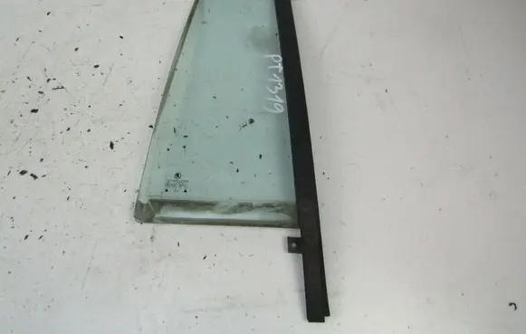 Skoda Octavia Mk2 (1Z) Rear side window 