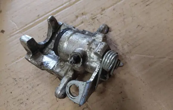 Volkswagen Sharan Rear brake caliper 4219780 9312 63682