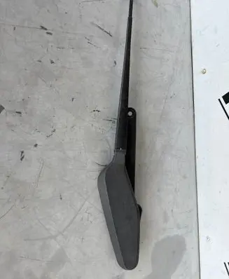 Nissan Almera Tino Front wiper blade arm 3390580239 28882BU000