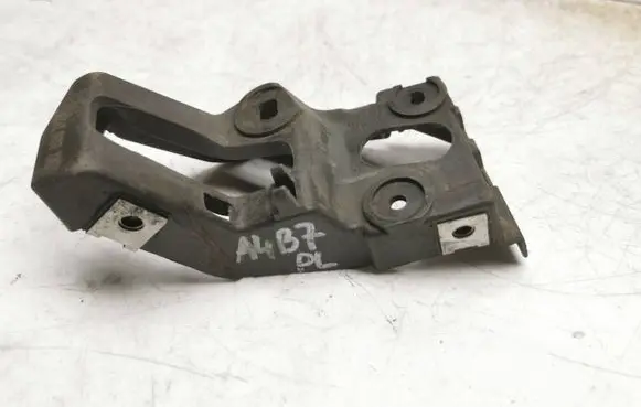 Audi A4 S4 B7 8E 8H Fender mounting bracket 8E0853921D