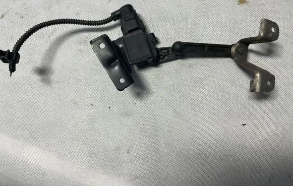 Volkswagen Golf VII Headlight/headlamp level sensor 5WA512521
