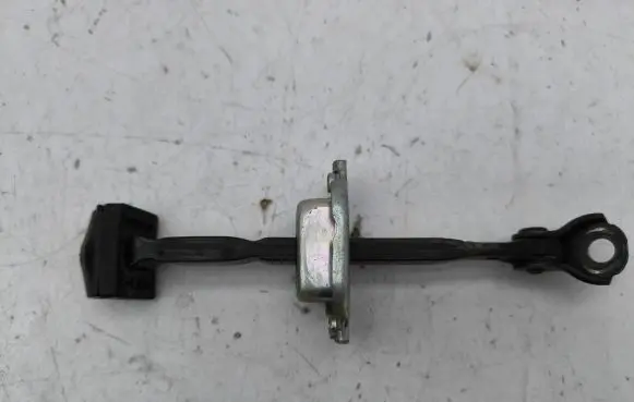 Honda CR-V Rear door check strap stopper