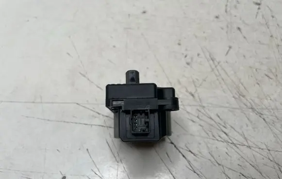 BMW 3 E92 E93 Air flap motor/actuator EAB222 113930072 140807