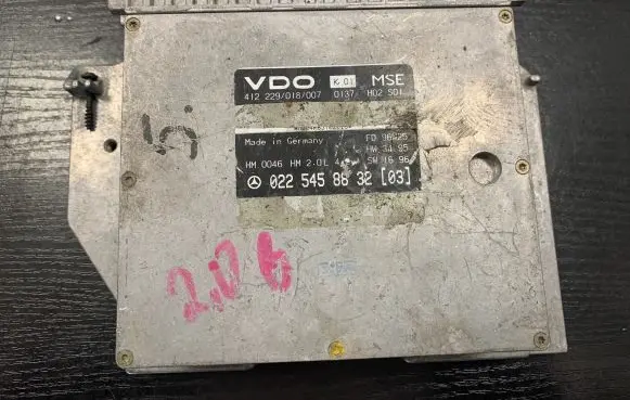 Mercedes-Benz E W210 Engine control unit/module 0225458832 412229018007