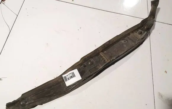 Audi Q3 8U Fender mounting bracket 8u0821111a