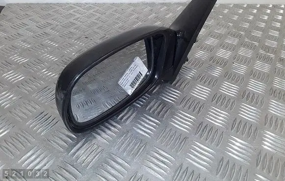 Toyota RAV 4 (XA10) Front door electric wing mirror E6013125
