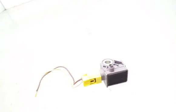 Mercedes-Benz C W204 Airbag deployment crash/impact sensor A2048201985 5WK43584