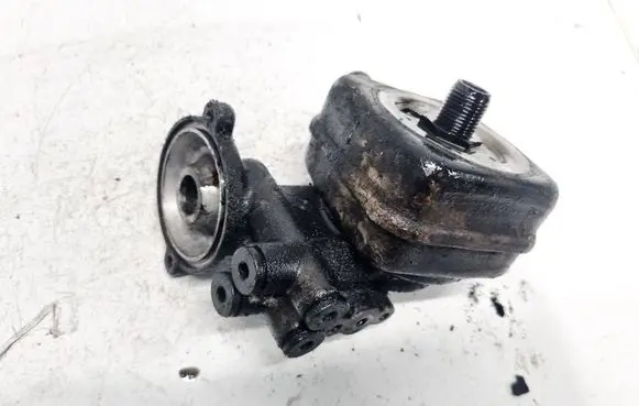 Volvo S80 Oil filter mounting bracket 074115417e
