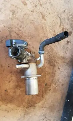 Audi A6 C7 EGR valve cooler 04L131512A 090616 181598