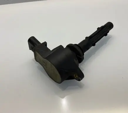 Mercedes-Benz CLS C219 High voltage ignition coil A0001502680 0001502680