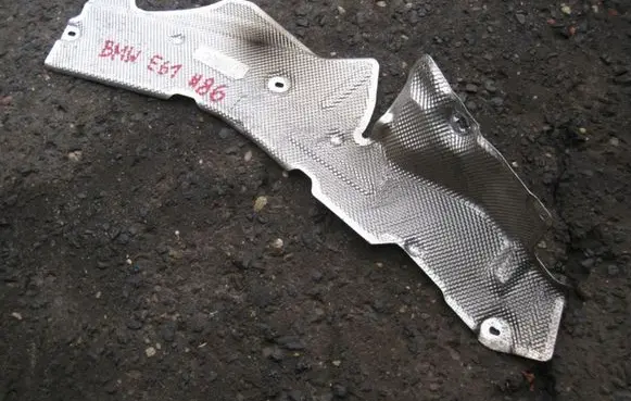 BMW 5 E60 E61 Heat shield in engine bay 703372017