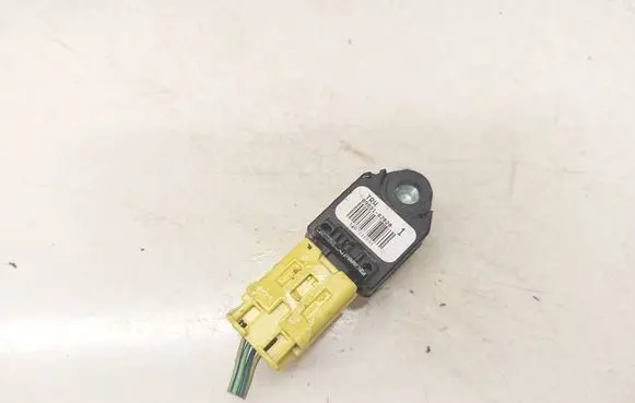 Toyota Avensis T250 Airbag deployment crash/impact sensor 8983102020