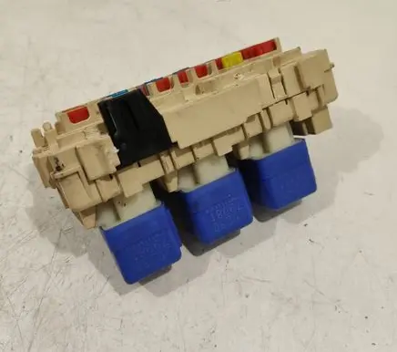 Nissan X-Trail T30 Fuse module
