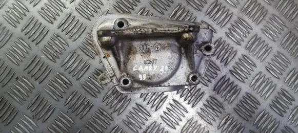 Toyota Camry Engine mounting bracket