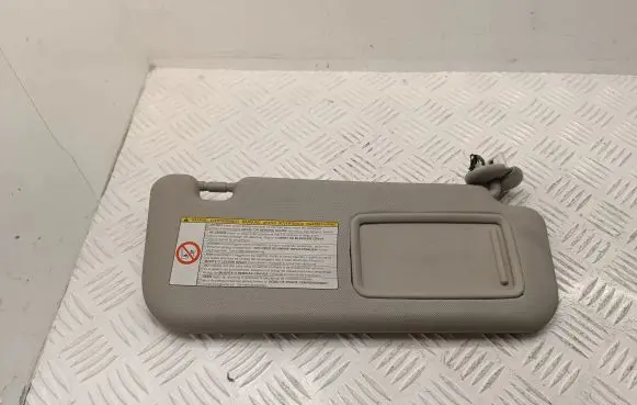 Toyota Auris 150 Sun visor 7431002C50B0