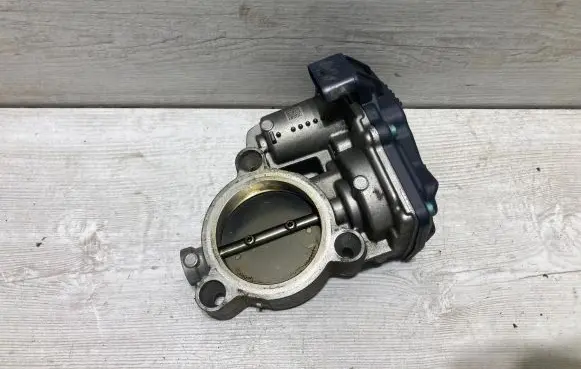 Mini One - Cooper F56 F55 Electric throttle body valve 7618838