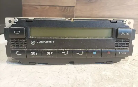 Volkswagen PASSAT B5 Climate control unit 5HB00761700 1J1907044
