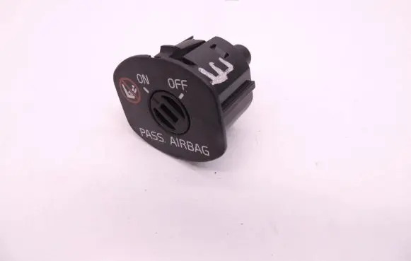 Volvo V50 Passenger airbag on/off switch 30658737 D19