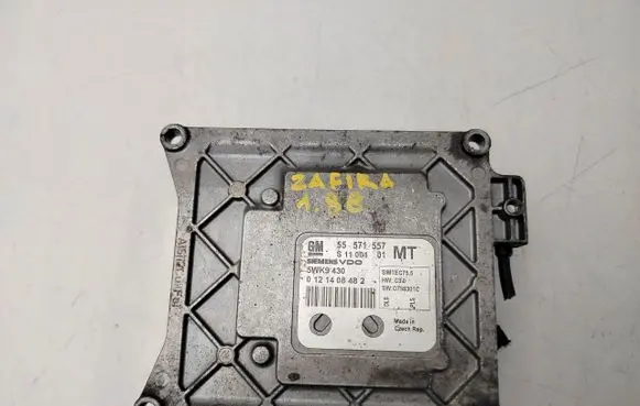 Opel Zafira B Engine control unit/module ECU 55571557