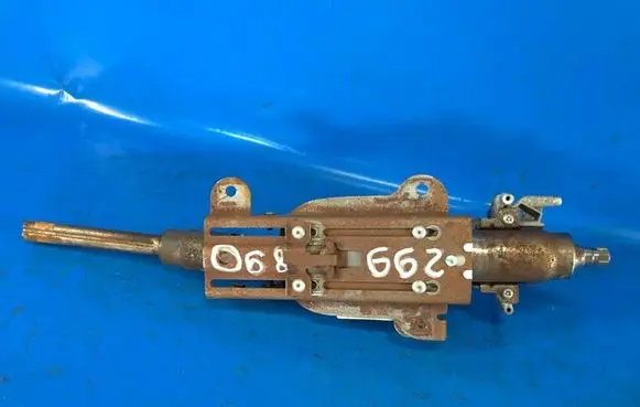 Chrysler 200 Steering wheel axle 5057241AJ